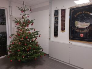 Read more about the article Weihnachtsbaum für das Feuerwehrhaus
